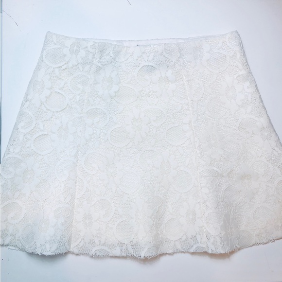 [FOREVER 21] Lace Skater Skirt - Picture 1 of 5
